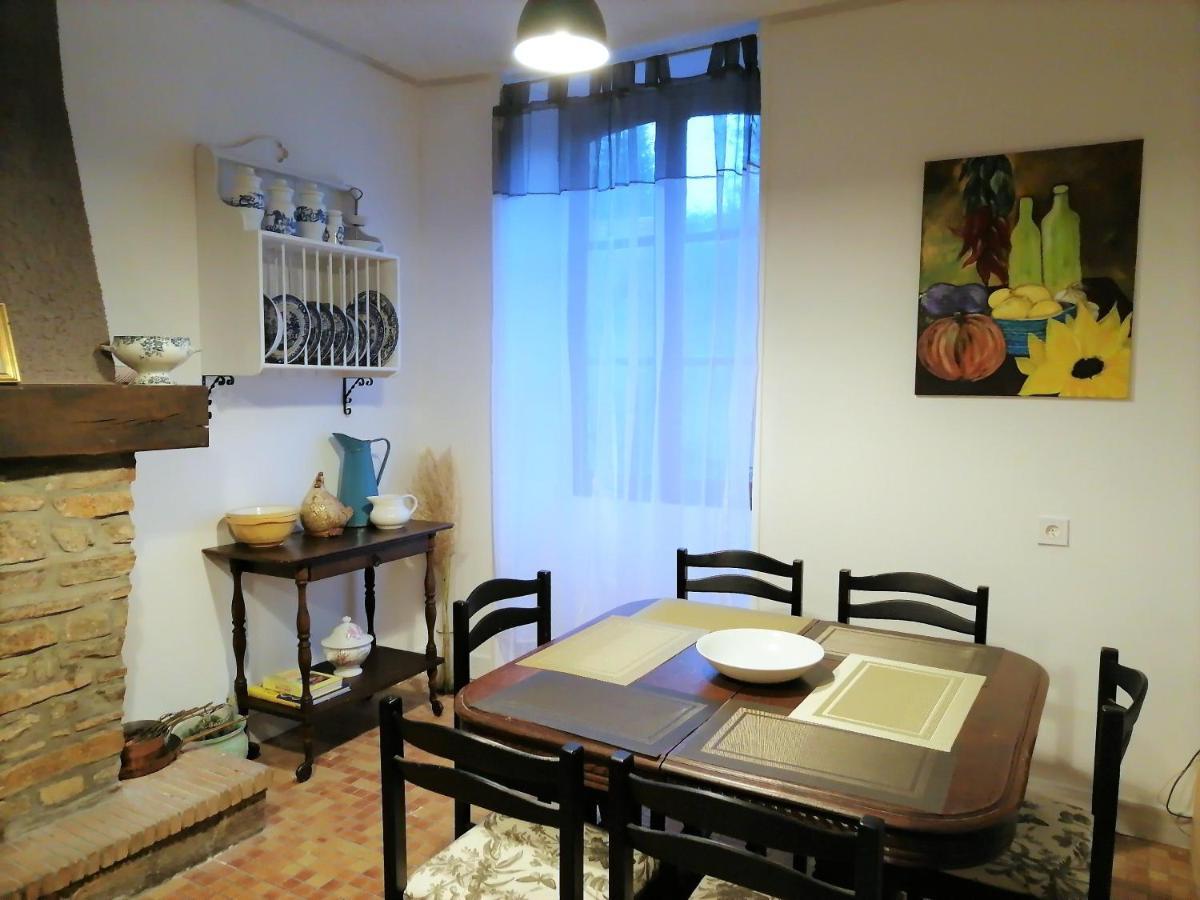 La Petite Maison Des Artiste Villa Saint-Sulpice-les-Feuilles Bagian luar foto
