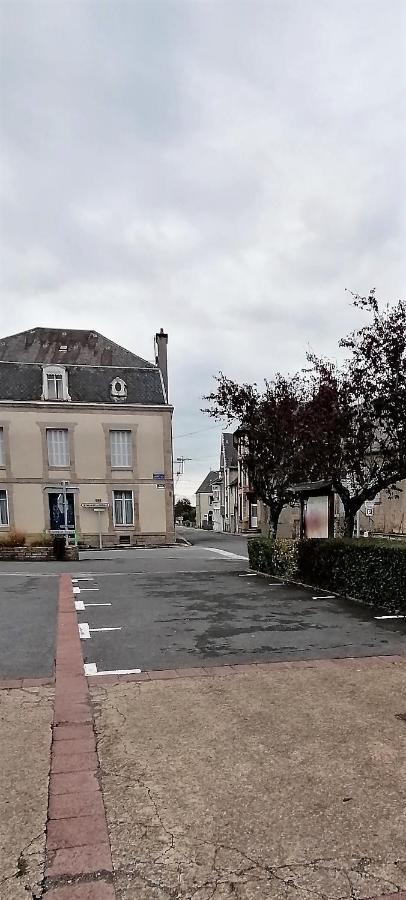 La Petite Maison Des Artiste Villa Saint-Sulpice-les-Feuilles Bagian luar foto
